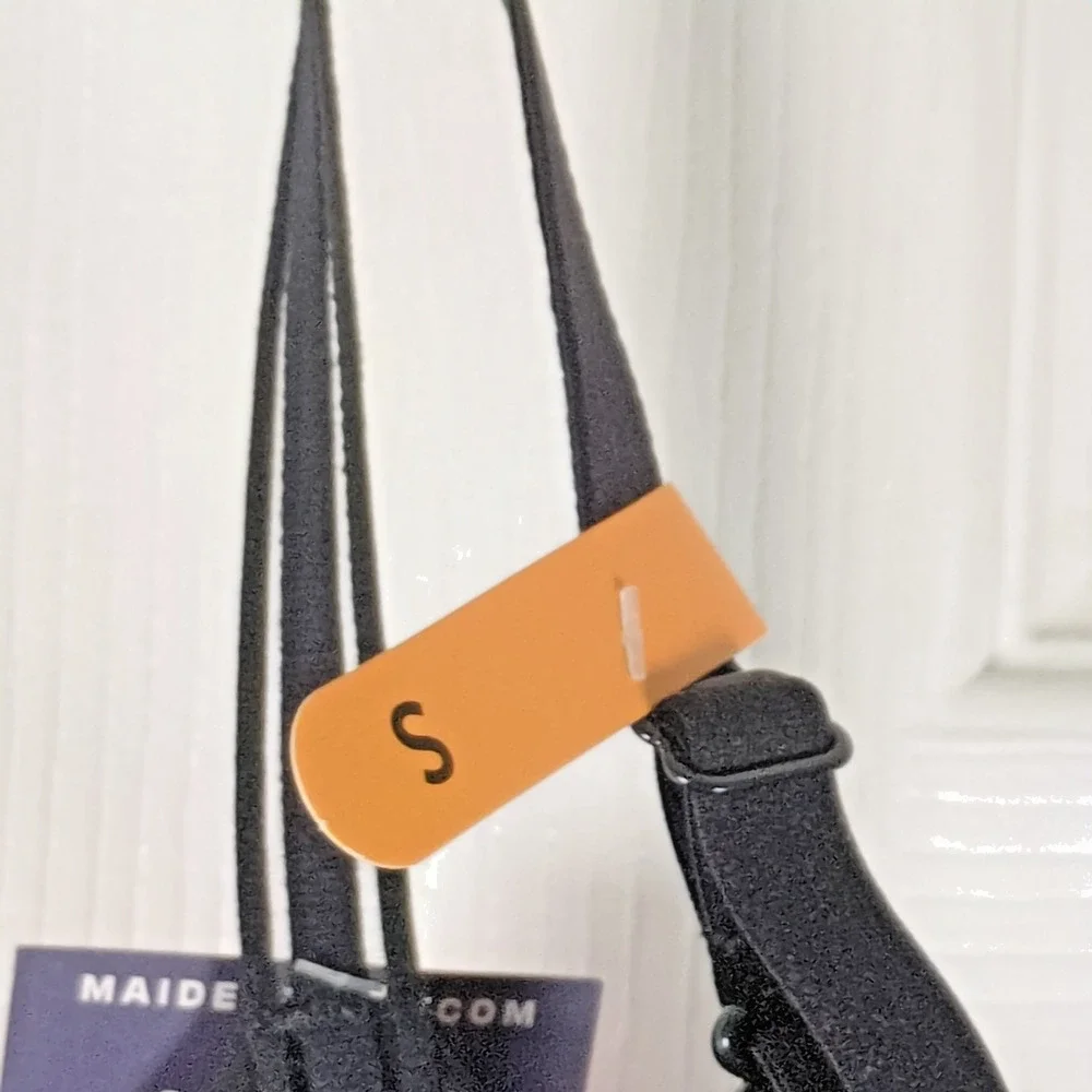 Maidenform dm2501 barely